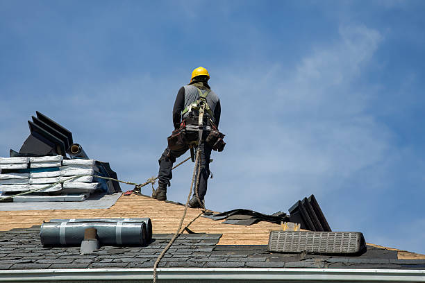 Professional Gutter Installation technician working in Lake Bluff, IL
